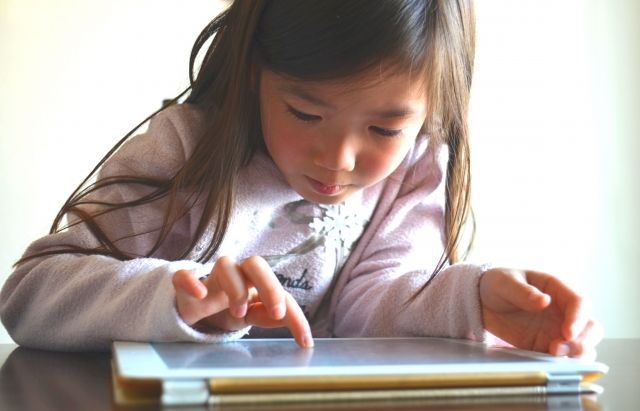 タブレット学習　小学生