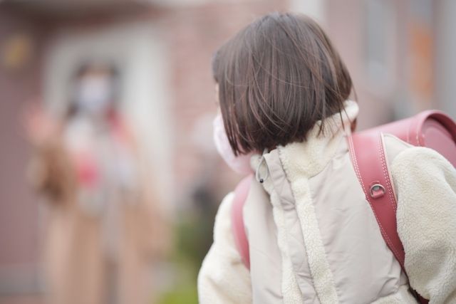 学校　コロナ　休ませる
