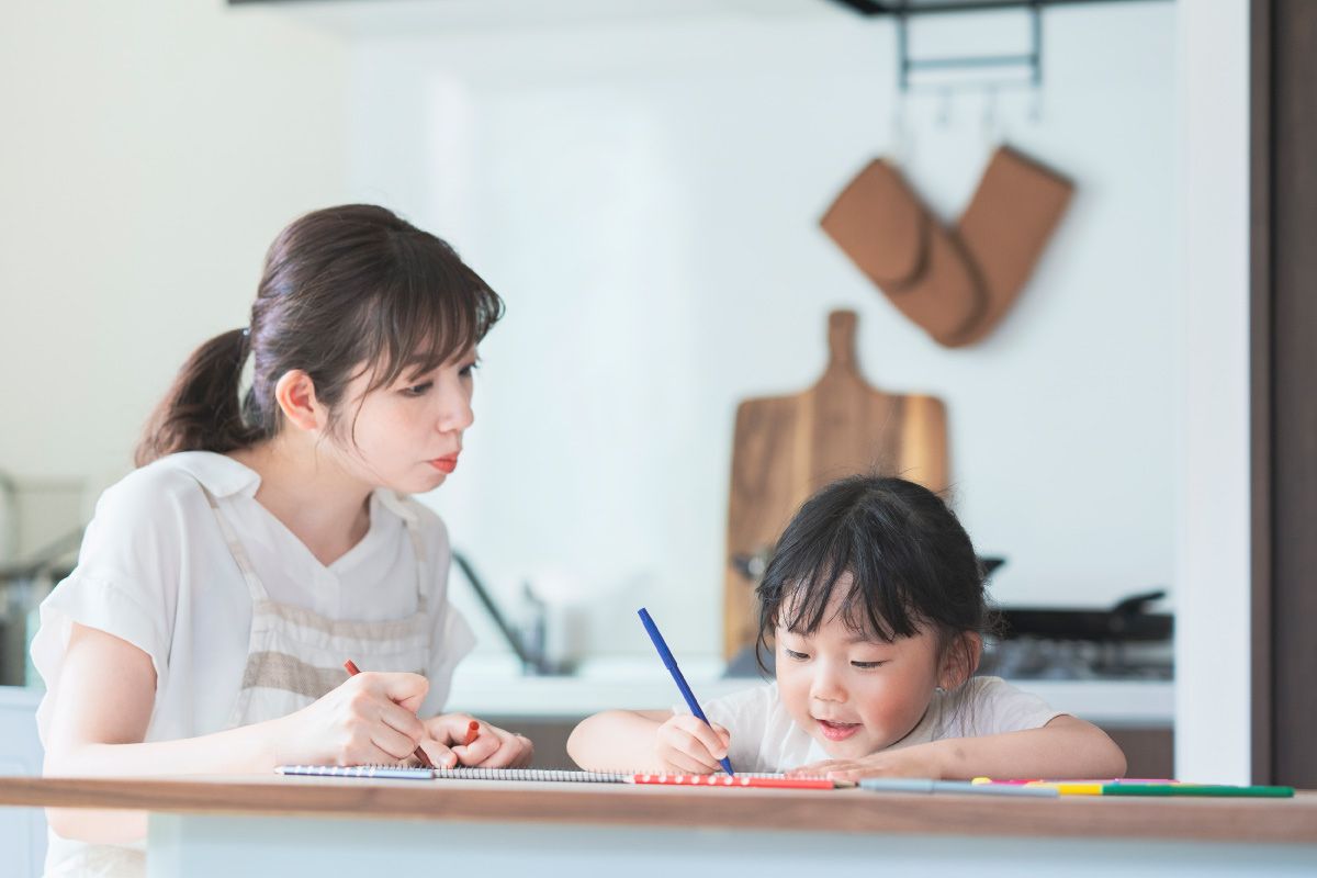 親が子どもの作文の添削やアドバイスをするときのポイント