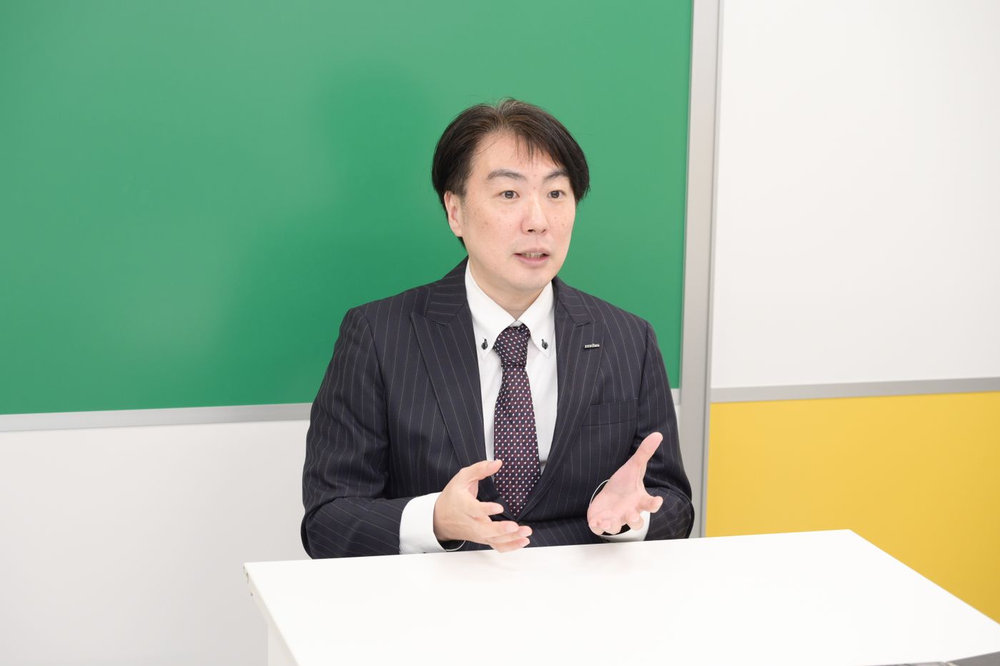 クレファス　学園長
