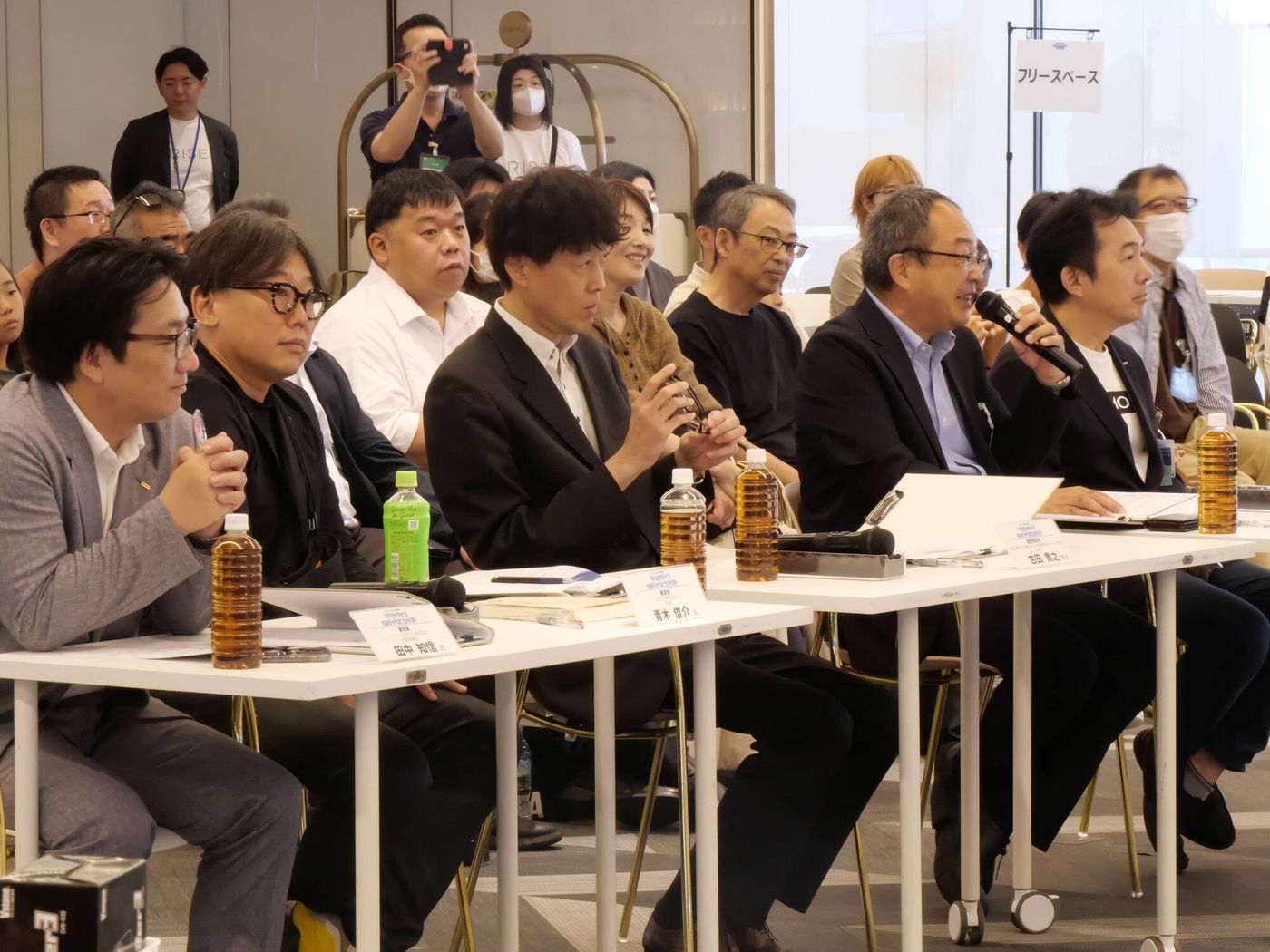 クリエイティブロボティクスコンテストの審査員たち
