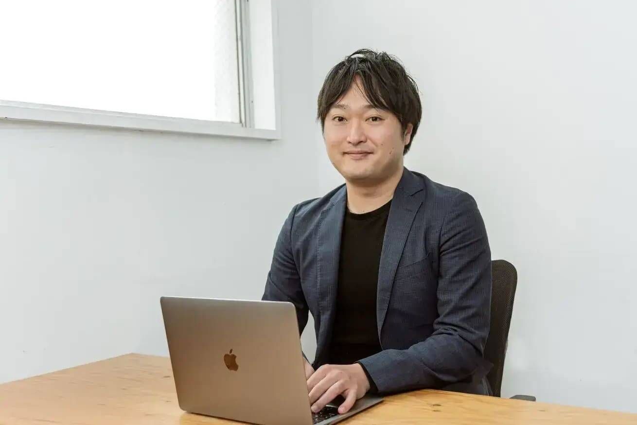 株式会社LIGの大澤氏が座っている