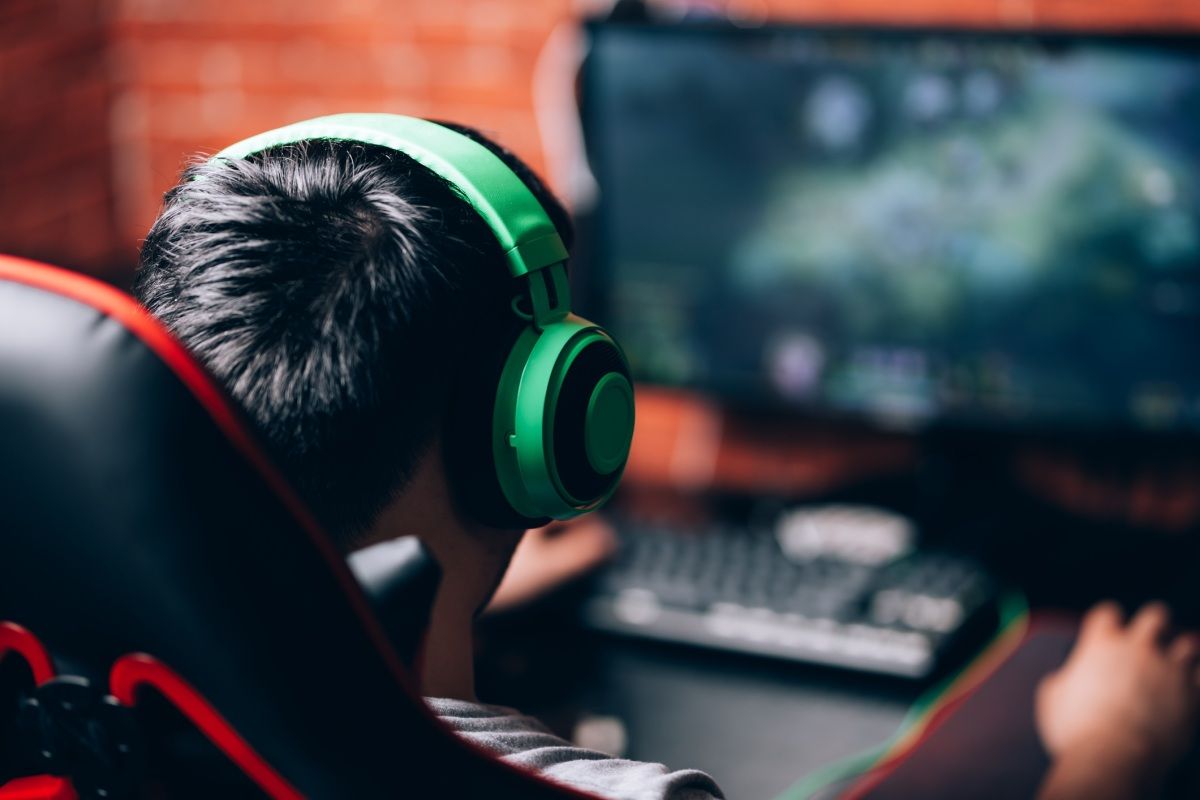 eスポーツに取り組む子ども