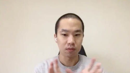 貝野さんのインタビューの様子