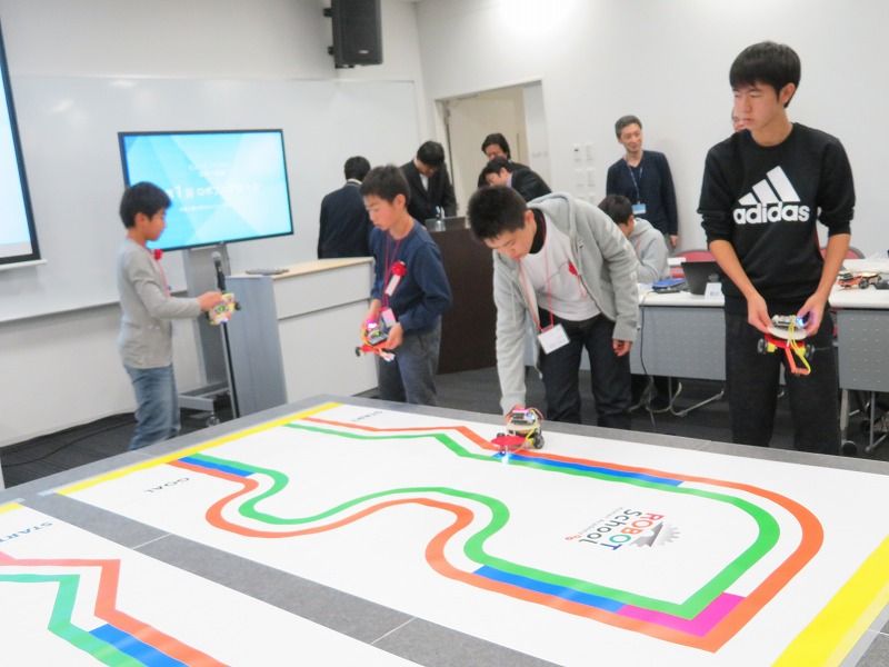 ヒューマンアカデミー ロボット教室 ロボティクスプロフェッサーコース 第１回ロボプロ全国大会 参加する生徒たち
