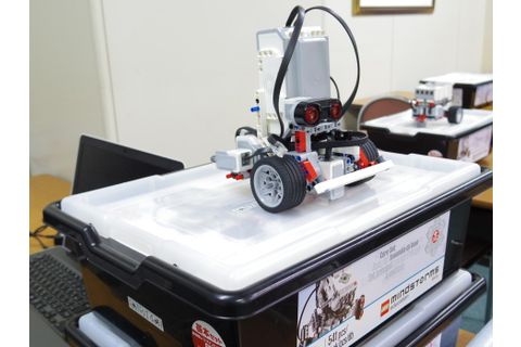 メイン教材「教育版レゴ®マインドストーム®EV3」