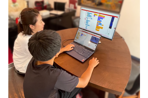初心者でも分かりやすいScratchを使ってプログラミングを学びます