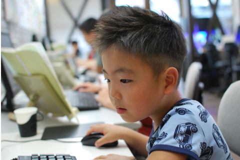 年中です。1時間集中してがんばってます。