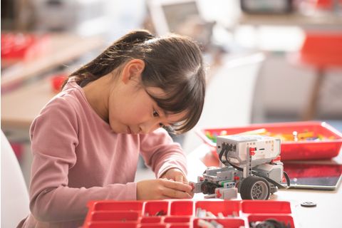 対象は年長～中学生、入会金・教材費は不要、ロボットは一人1台（撮影：2021年1月）