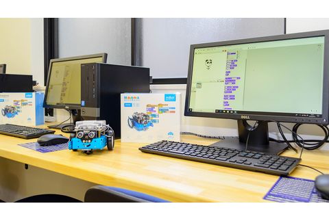 貸し出し用のパソコン完備。持ち込みもご相談下さい！