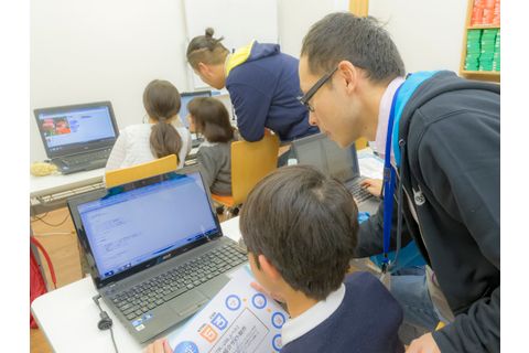 優しく丁寧な講師が傍でサポート