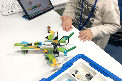 レゴ®ブロックで自分のアイデアを形にできる！
