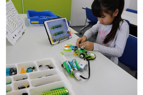 ロボット組み立てながら学べる