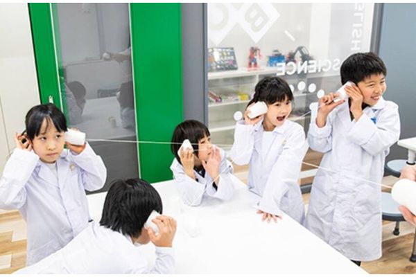 子どもに科学の「驚き」と「感動」、「発見する楽しさ」を与え、理科や科学が好きな子どもを育てます