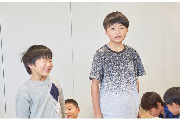 何かを発表するときは全員の前に立ってを心がけています