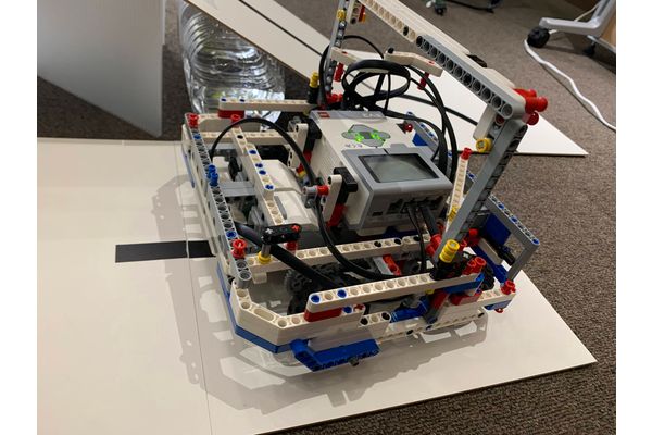 ロボコンに出場する生徒主導型クラス『ロボ部』