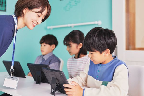 レベルや学習ペースに合わせて一人ひとりに個別最適化されたレッスン
