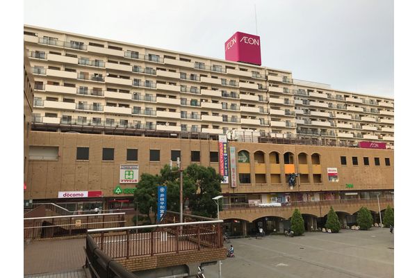 イオンの2階　広々とした空間