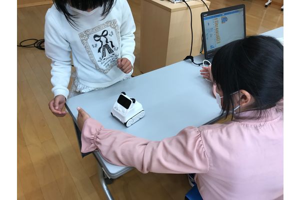 初心者でも安心、基礎の基礎から学習します