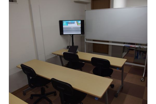 先生1人に対して最大で生徒3名までの授業です。