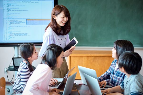 必修化前から小学校・中学校の プログラミング教育を支援