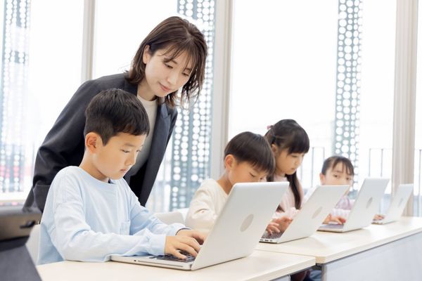 一人ひとりのペースで学べる、個別学習型の指導