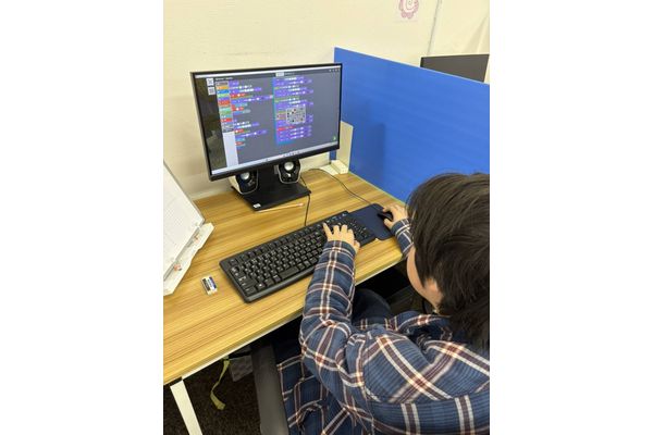 マイクラとゲーム制作から選べます
