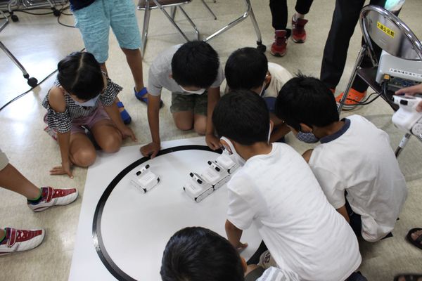 他の人の意見も受け入れながら学習を進める