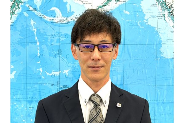 興梠　靖宏