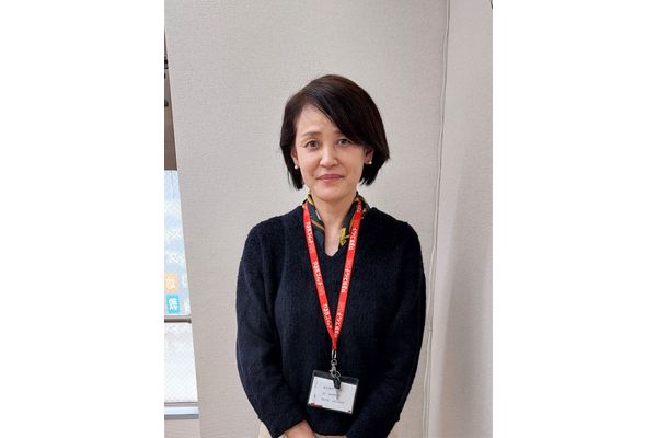 神崎　絵津子　コーチ