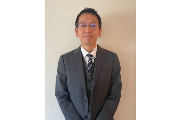 数藤　友昭