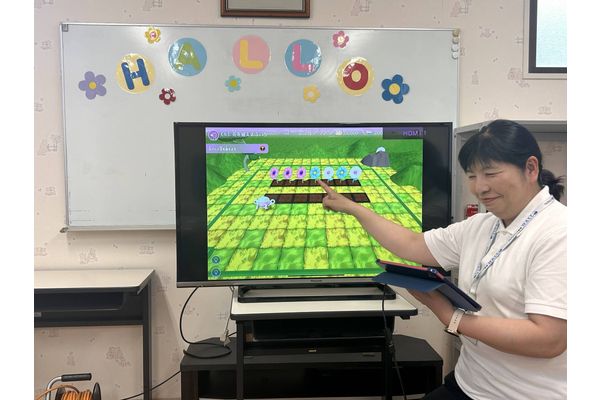 つつい先生