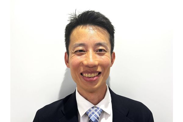 中里　英彦